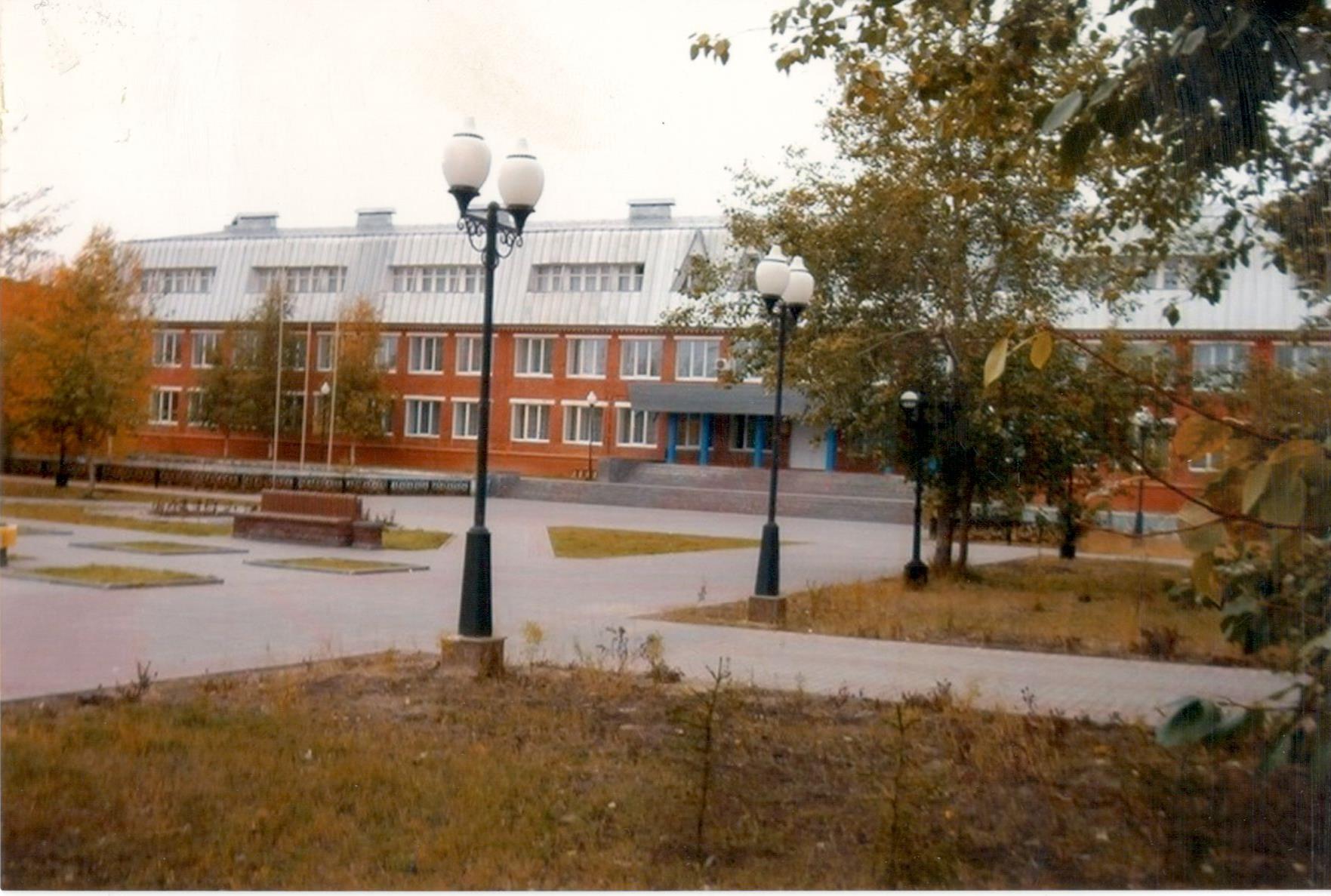 Здание школы Здание школы